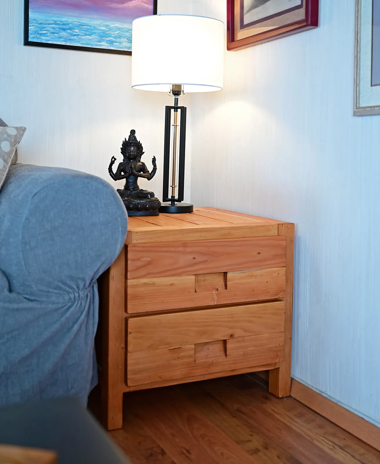 Santi's Dressers