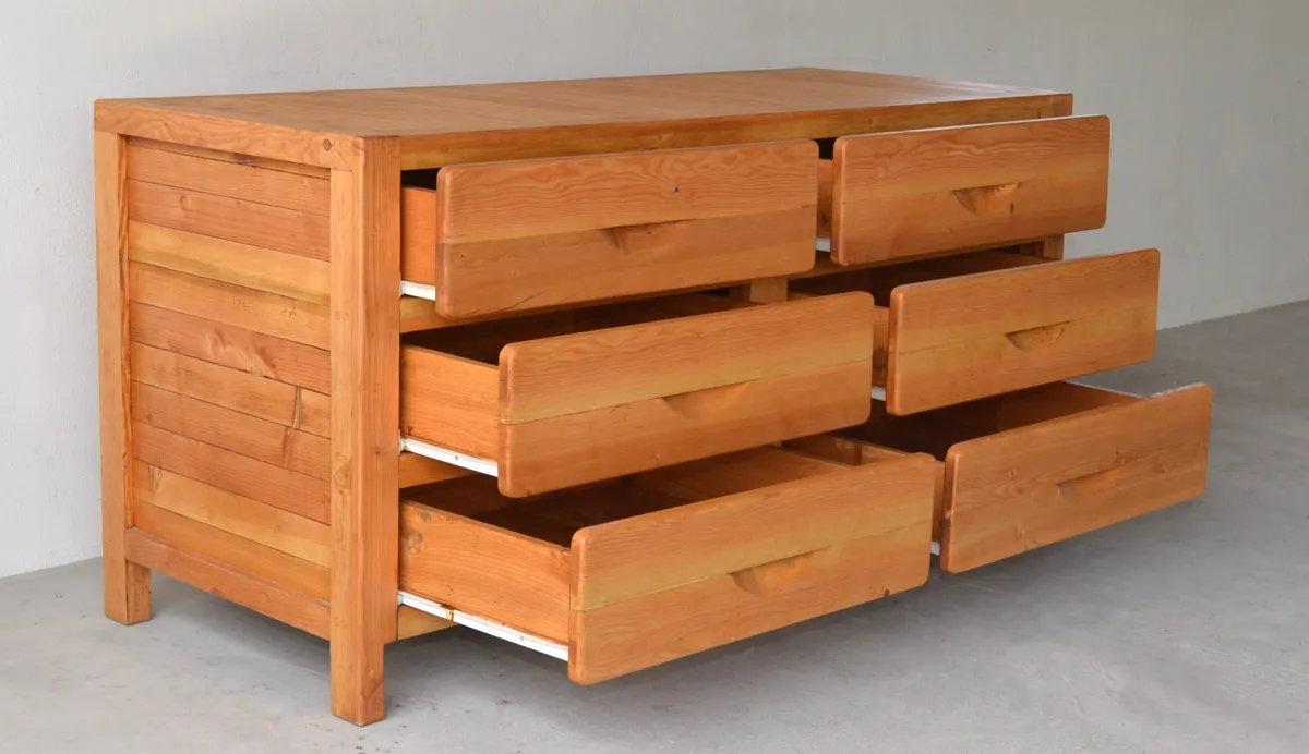 Santi's Dressers