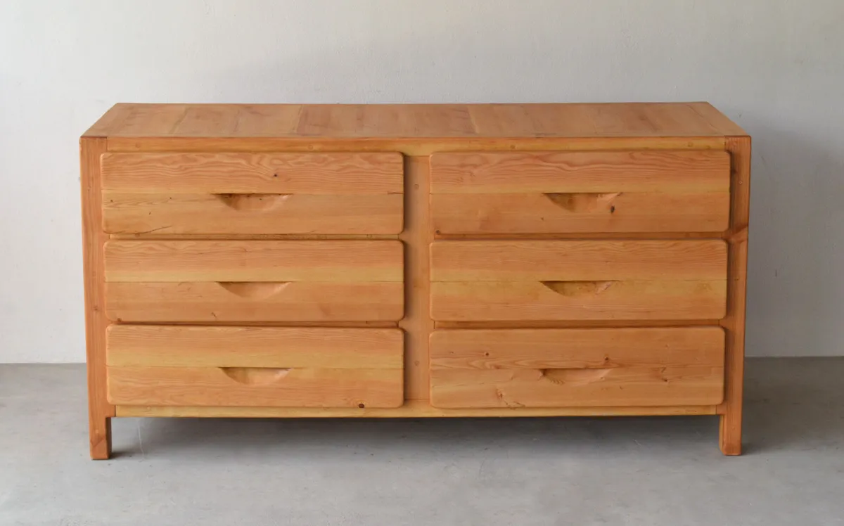 Santi's Dressers