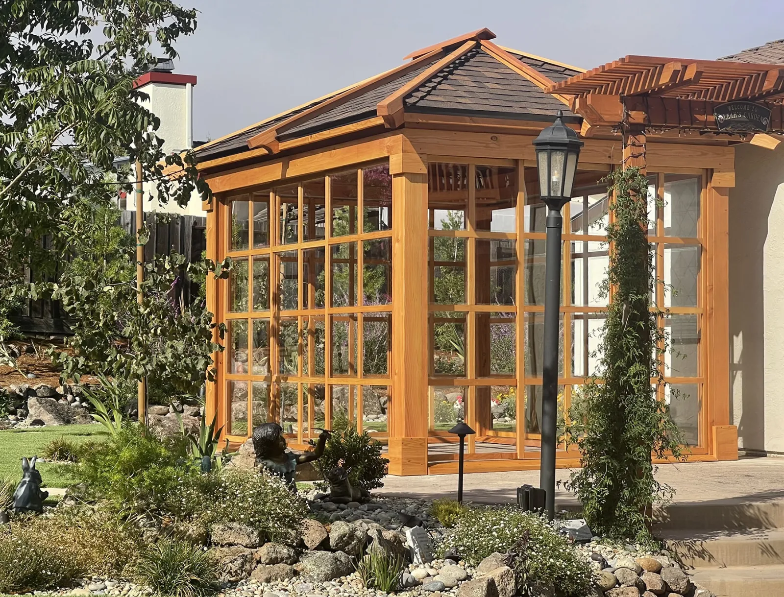 Garden lamp post