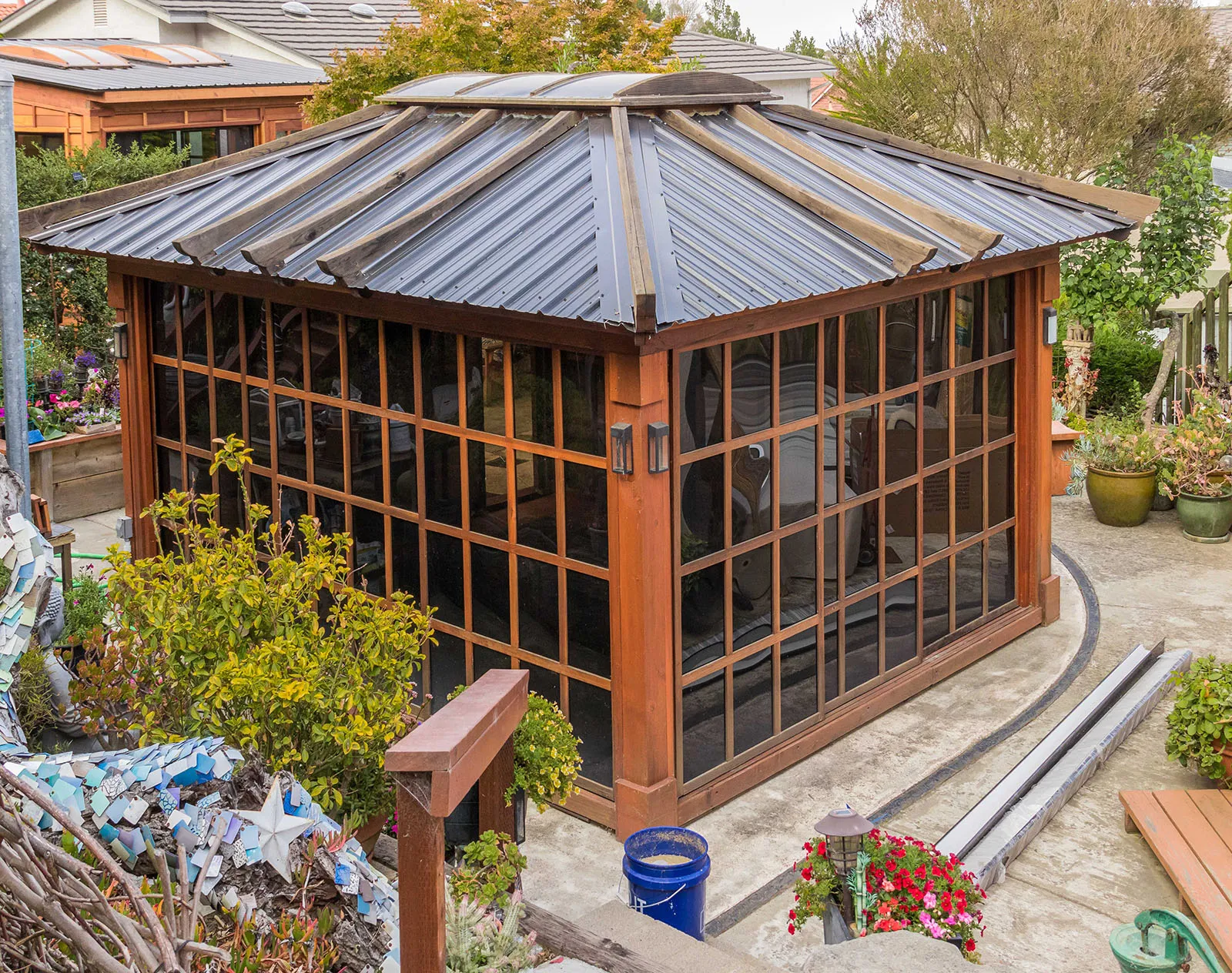 Garden setting