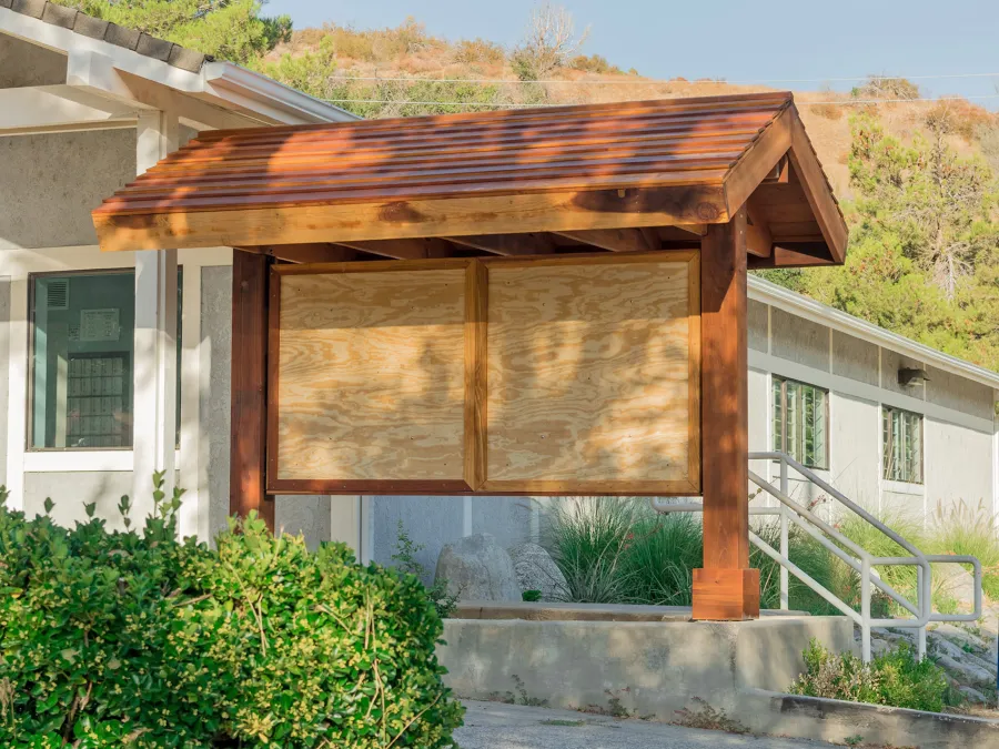 Emerald Necklace Trail Kiosk (Options: 11' x 7', 8x8 Posts, California Redwood, Transparent Premium Sealant).