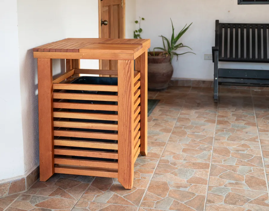The Trellised Trash Receptacle (Options: Douglas-fir, Transparent Premium Sealant). Black bin not included. 