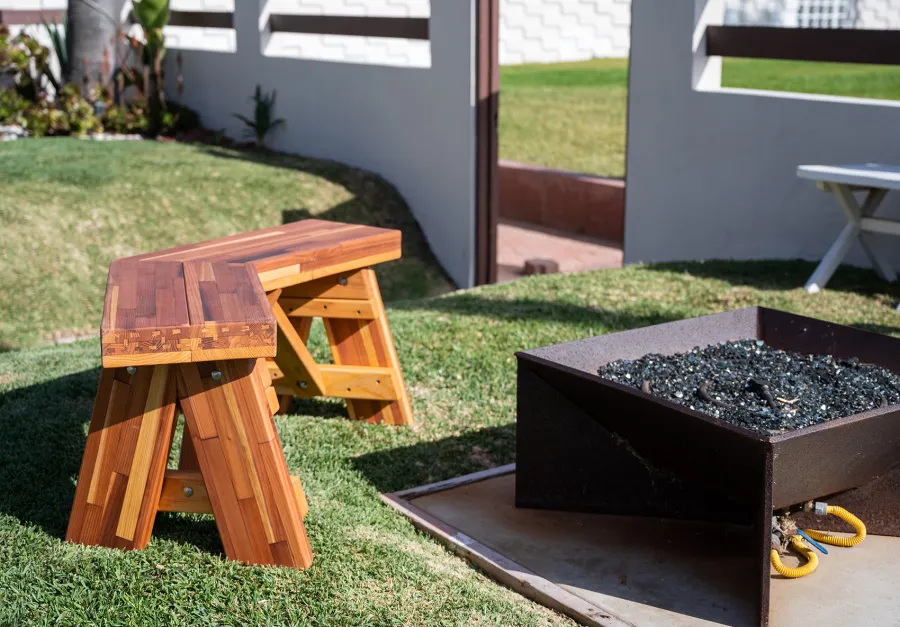 V-Wing Benches (Options: 36 inches, Mosaic Redwood, No Engraving, Transparent Premium Sealant).