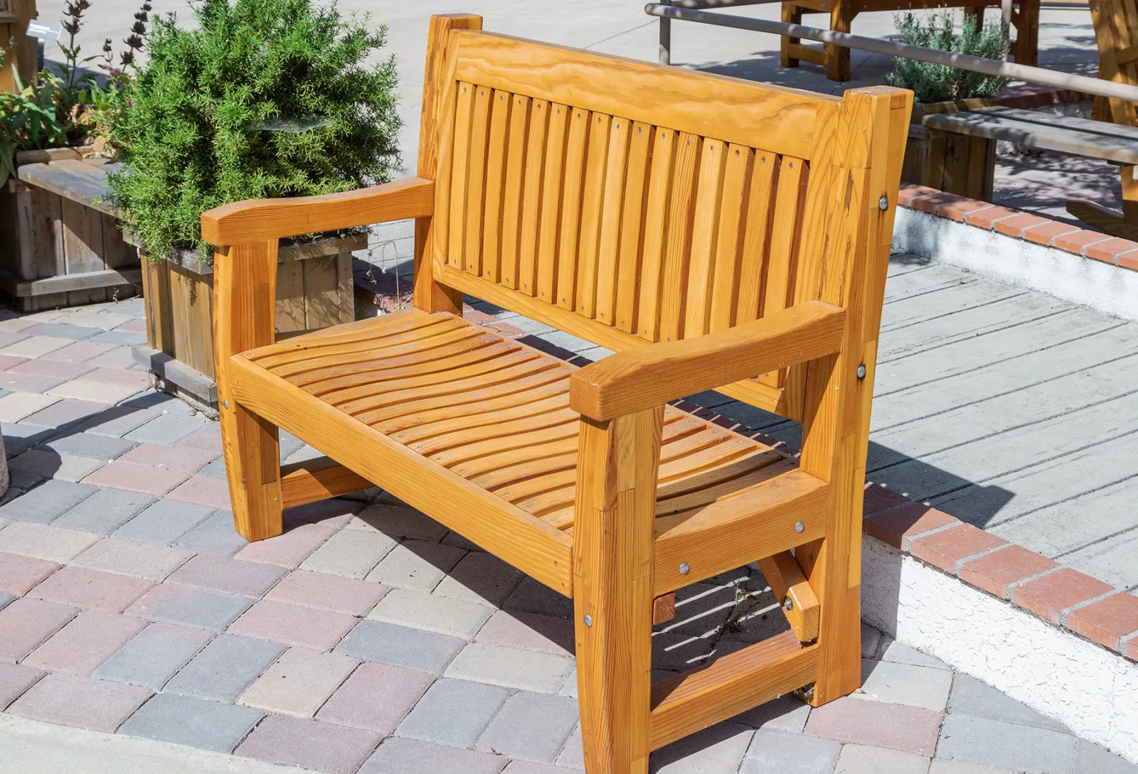 Ti Amo Benches