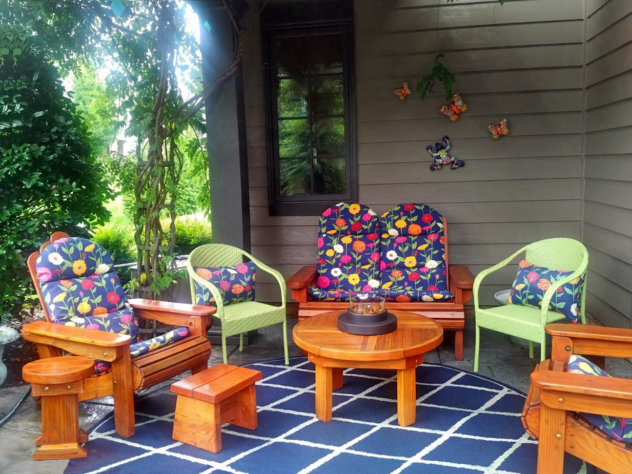 Outdoor Wooden Adirondack Loveseat Made from Redwood