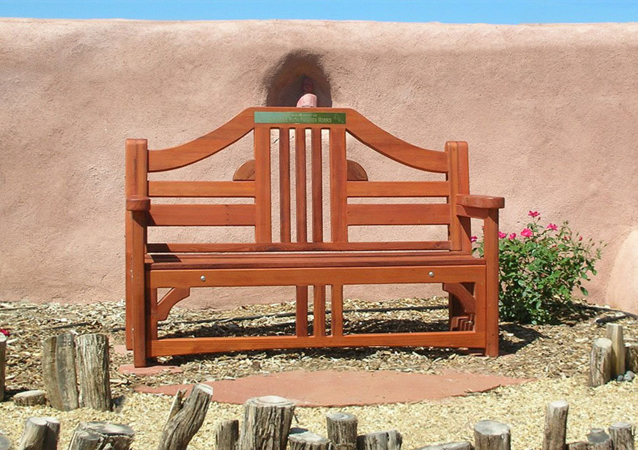 Engraved wooden benches 2025 outdoor