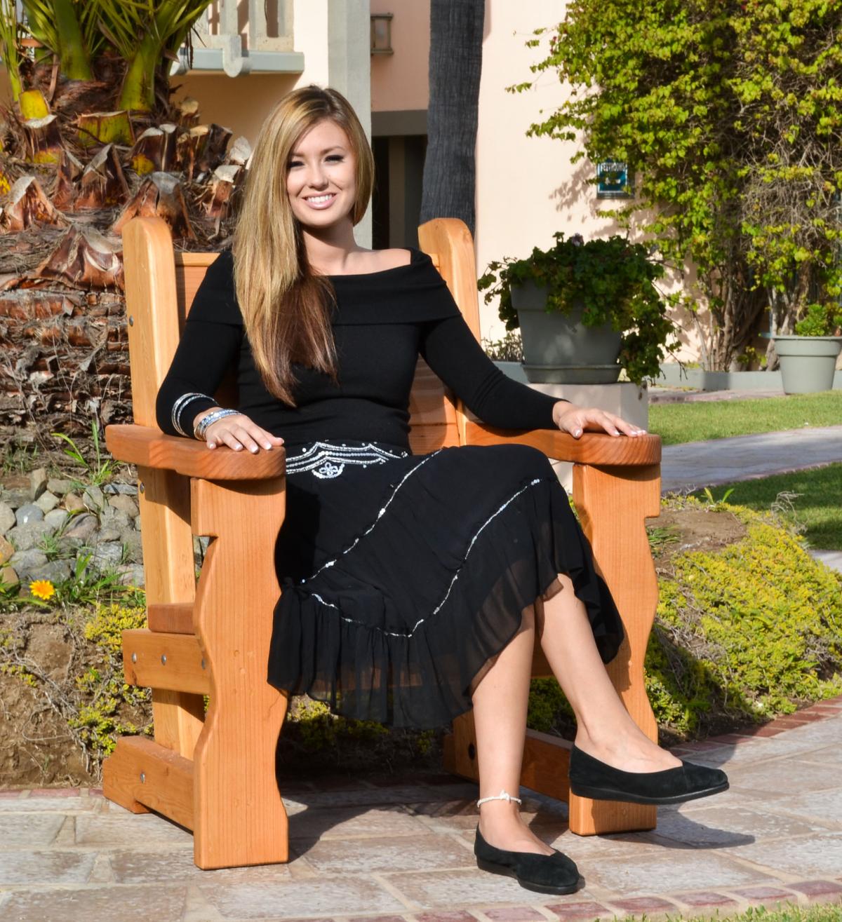 Angel's Armchair (Options: Douglas-Fir, No Cushion, Transparent Premium Sealant). Photo Courtesy of The Estero Beach Resort, Ensenada, Mexico.