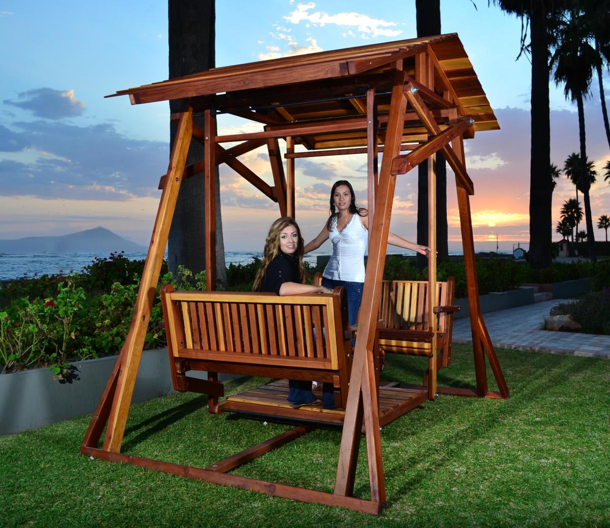 Dustin's Face to Face Gliders (Options: California Redwood, Standard Roof, Without Beverage Armrest, No Kid's Platform, No Engraving, Transparent Premium Sealant). 