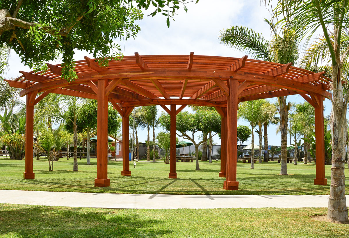 Fan Shaped Pergola Kit (Options: External Circumference of 31’ 1 1/4”, Mature Redwood, 2 3/8” x 7 1/4”, 8" x 8" x 9' Posts, Transparent Premium Sealant).