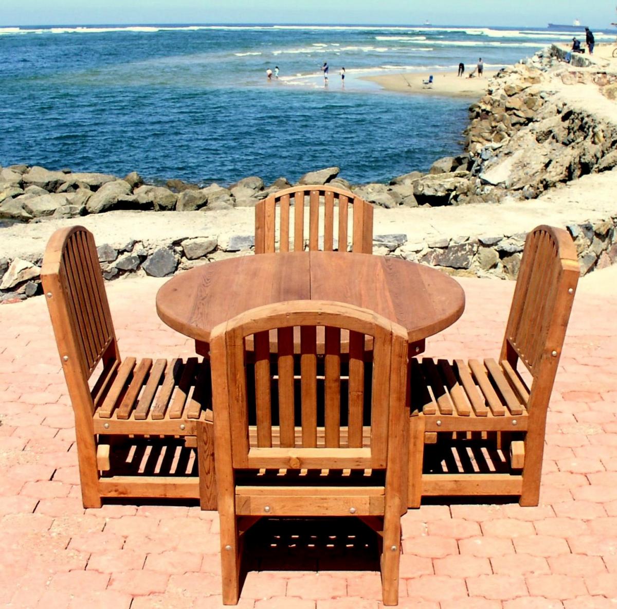 Big round wooden chair sales with cushion