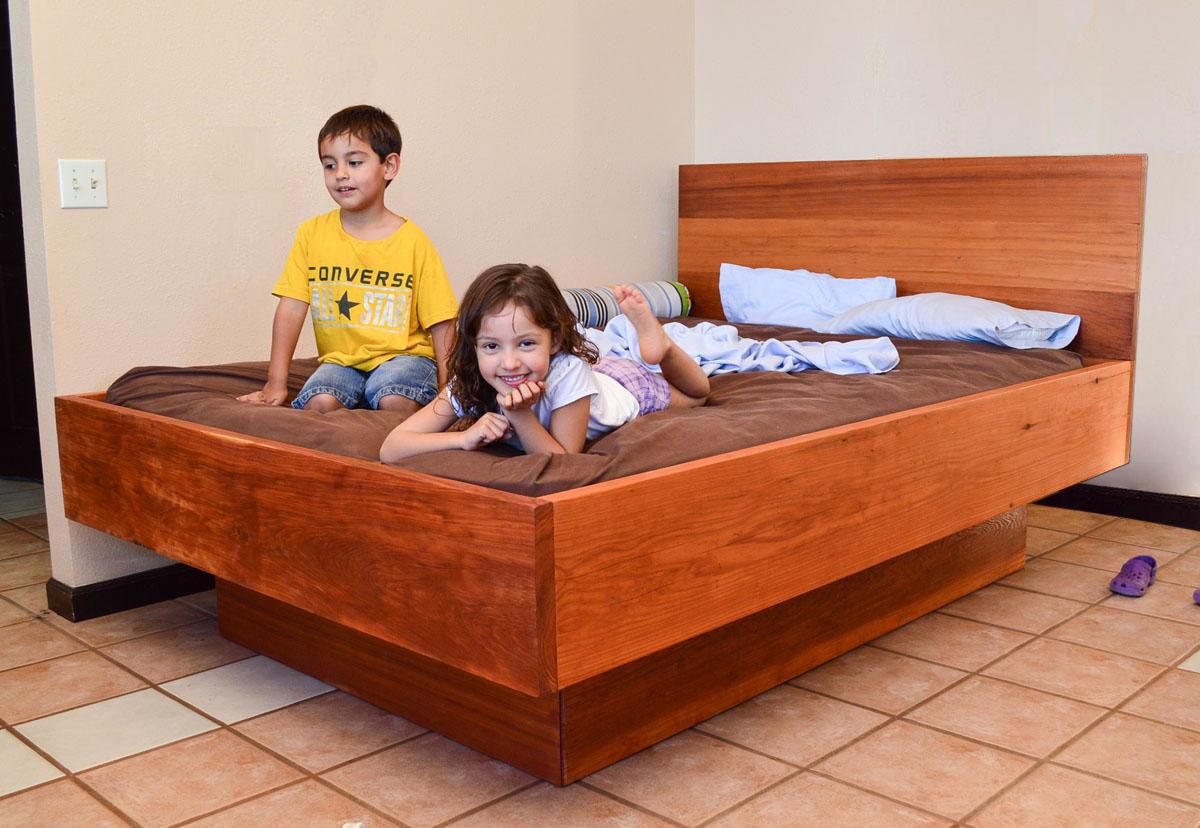 Mathieu Heritage Beds (Options: Queen, Transparent Premium Sealant). 