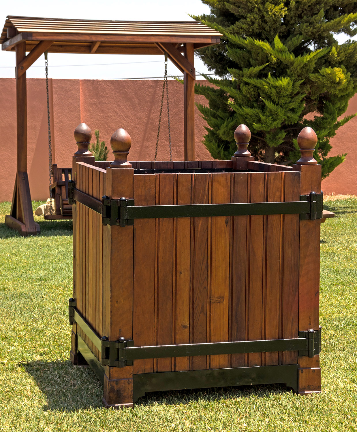 The Sonoma Planters, to Last | Forever Redwood