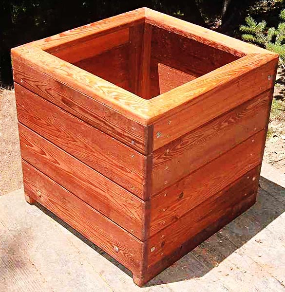Massive Planter Box with Horizontal Boards and Feet - Mature Redwood - 24' Square