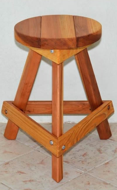 backless_wood_bar_stool_d_01.jpg